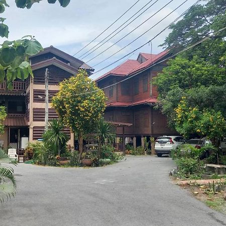 Baan Lotus Guest House Phra Nakhon Si Ayutthaya Zewnętrze zdjęcie